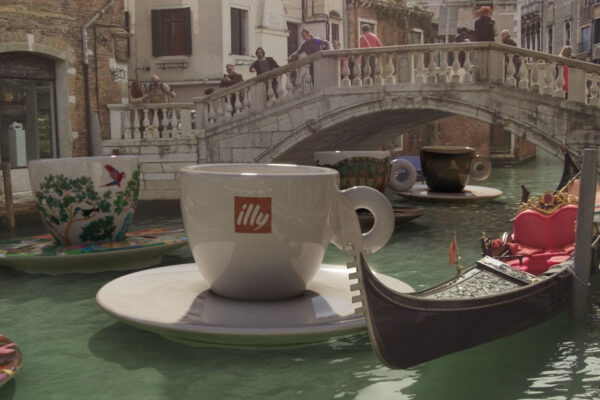 Illy_venezia_oohplay
